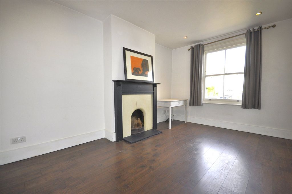Property photo 3 of 16 Picture No. 26