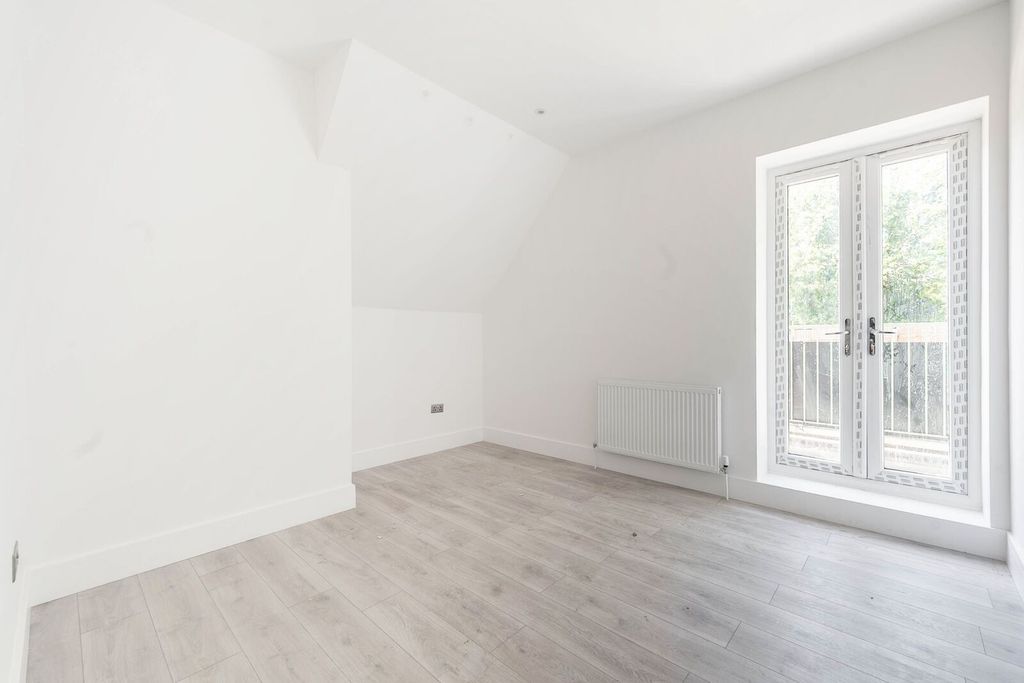 Additional image 7 of 2 bed flat for saleWest End Lane, Pinner HA5