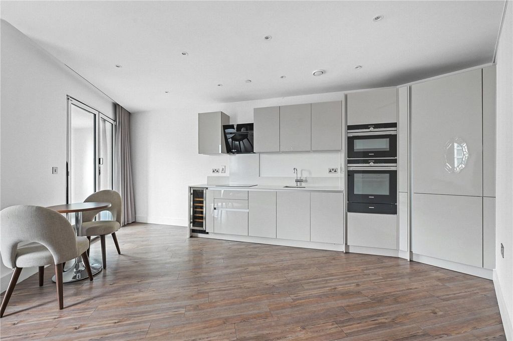 Property photo 2 of 14 Kitchen