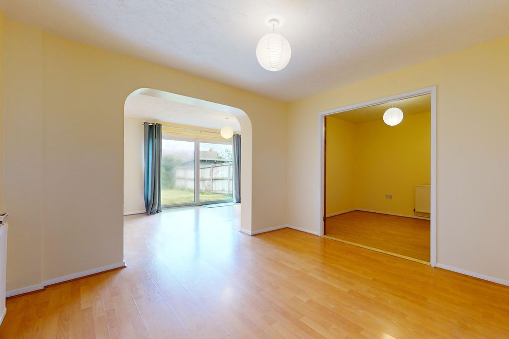 Property photo 3 of 9