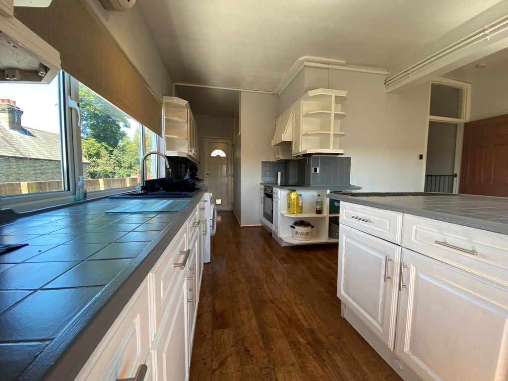 Property photo 1 of 11 Sgl 8