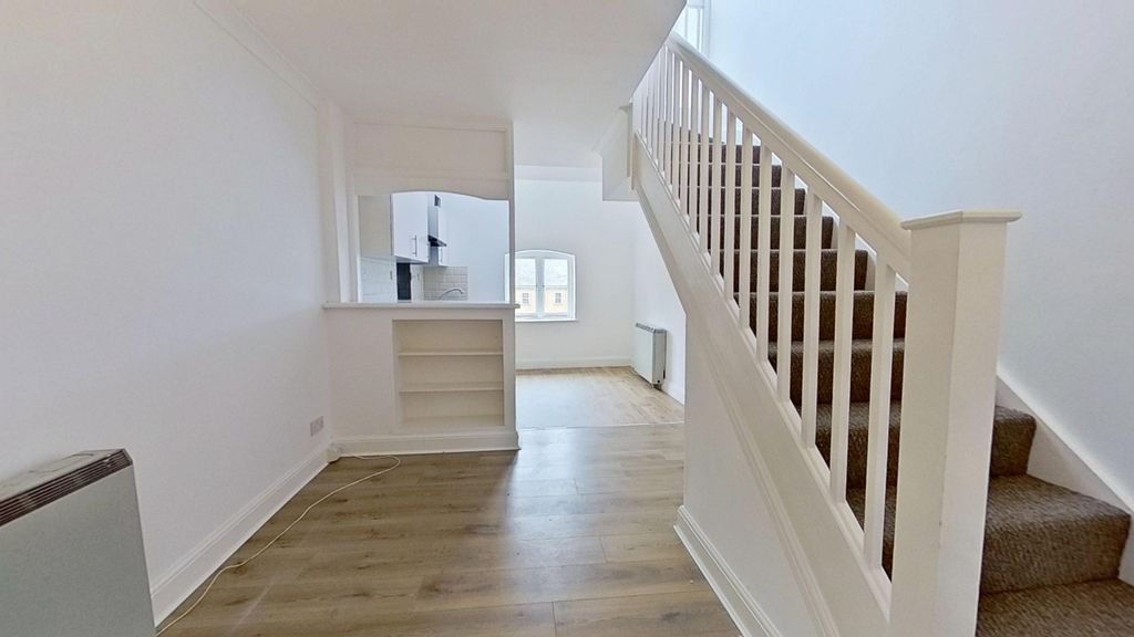 Property photo 3 of 22 48-The-Maltings-05212025_195430