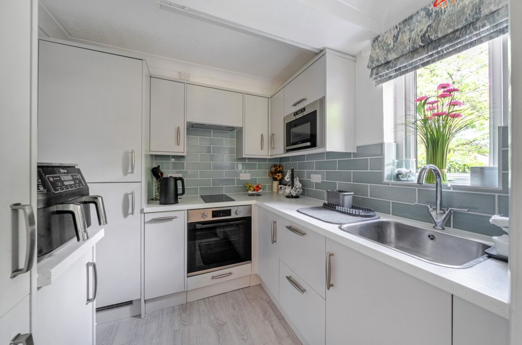 Property photo 2 of 14 1459748-6-6A05c2F07B673
