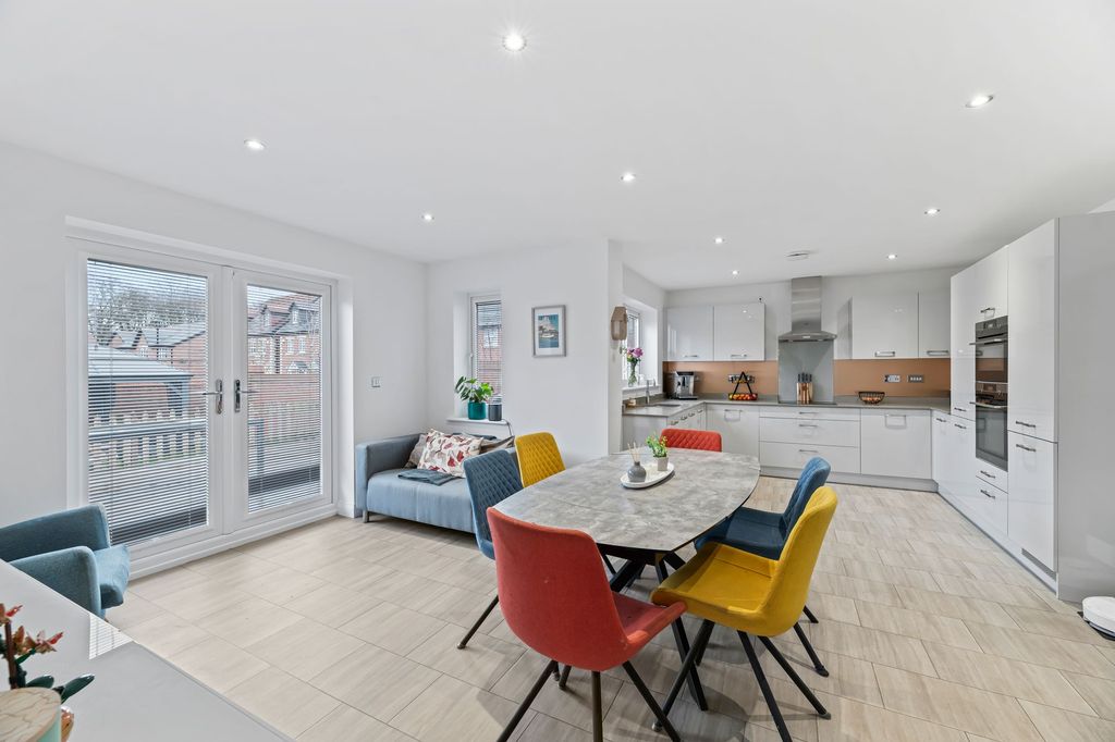 Property photo 3 of 22 Kitchen Diner