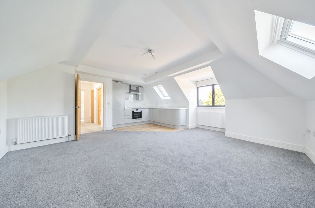 Property photo 2 of 17 1510556-13-6A8d56...