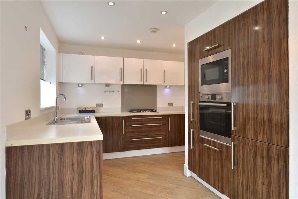 Property photo 1 of 20 Kitchen/ Dining Room