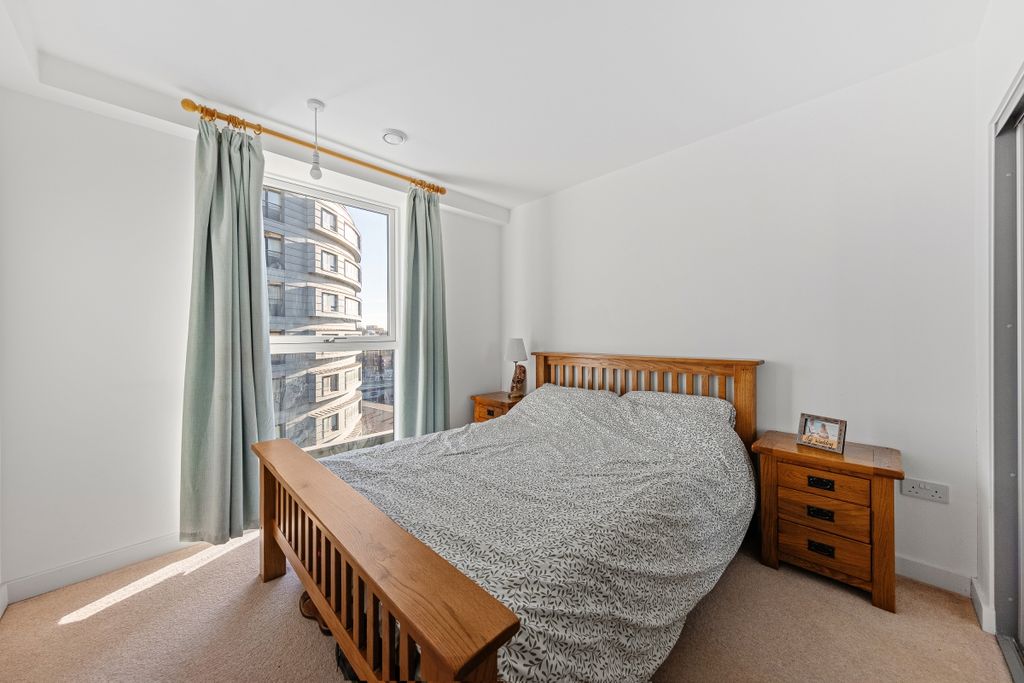 Property photo 3 of 13 094A1812