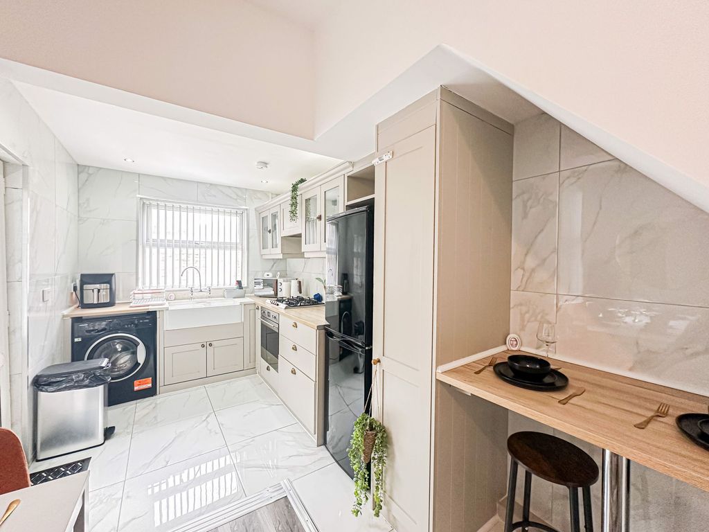 Property photo 2 of 11 Photo 11