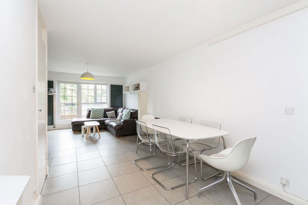 Property photo 3 of 18 Photo 20