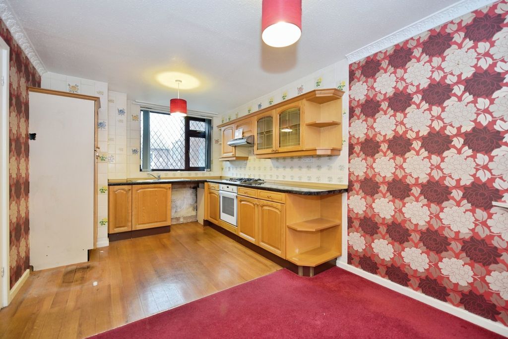 Property photo 3 of 15 Photo