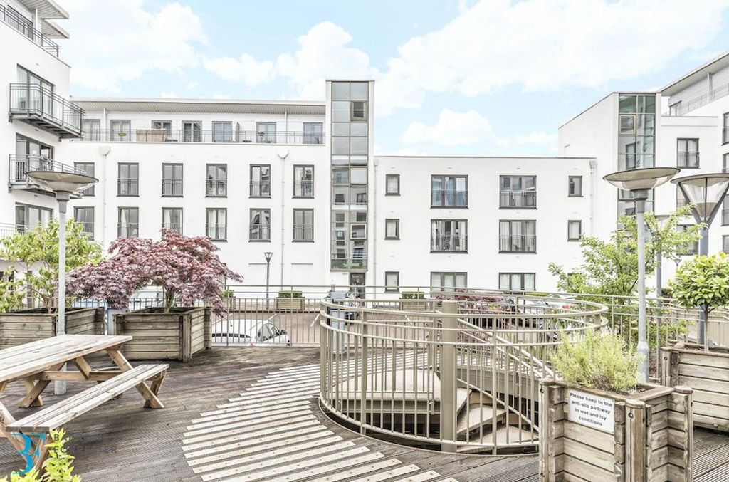 Property photo 3 of 9