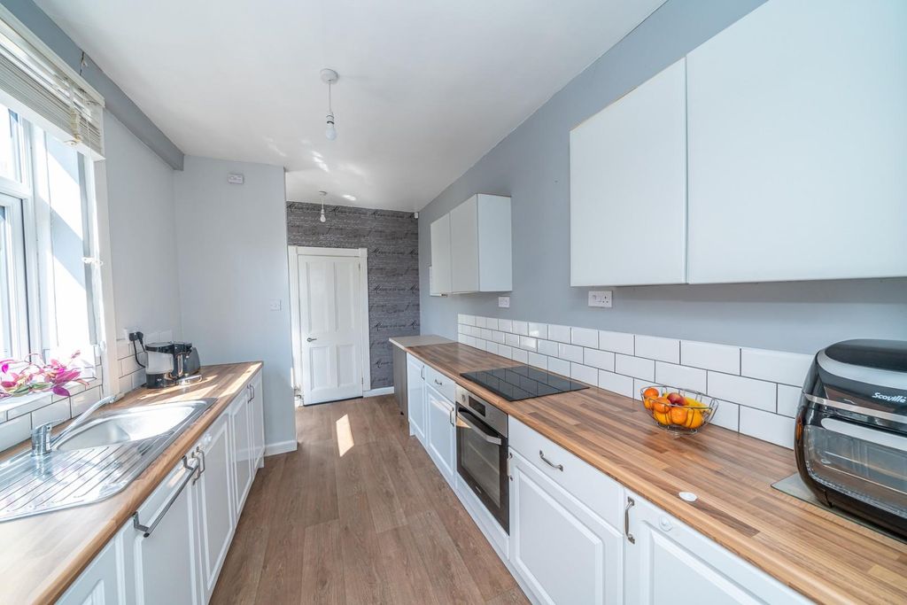 Property photo 3 of 29 Webbs-103.Jpg