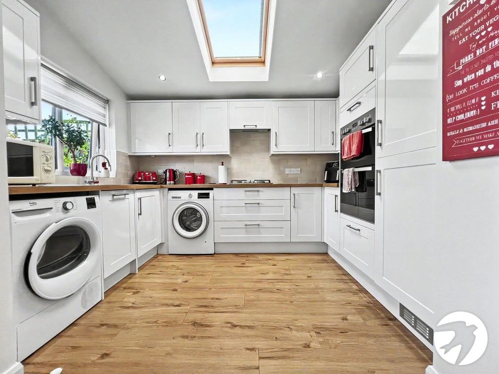 Property photo 2 of 13 Kitchen
