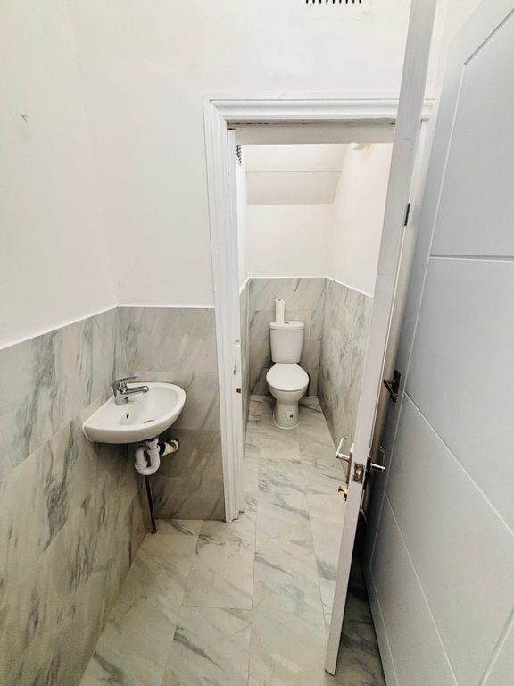 Property photo 3 of 3