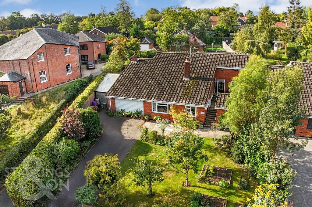 Property photo 1 of 33