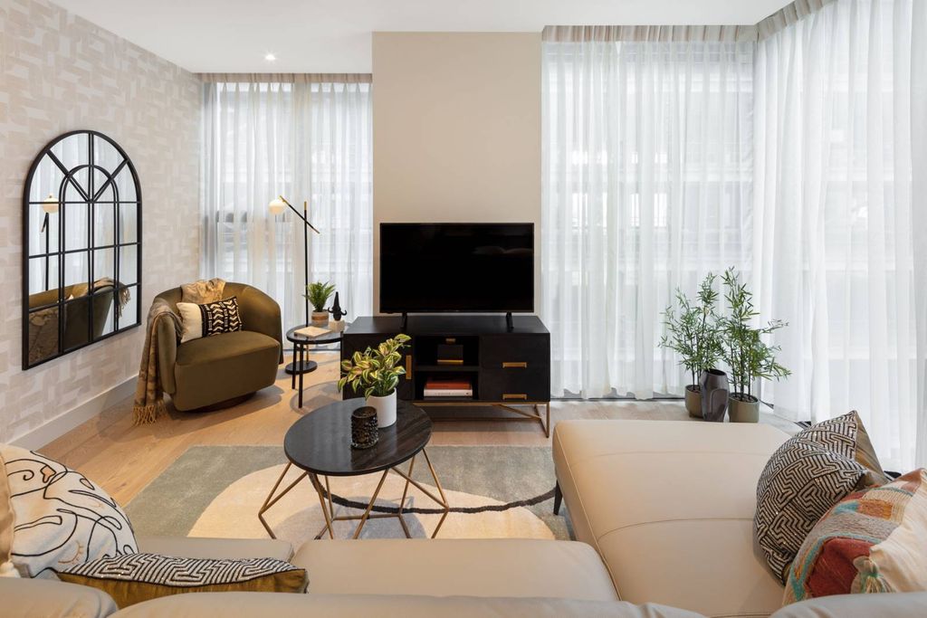 Property photo 3 of 7