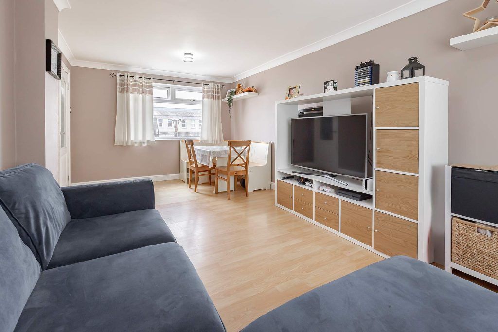 Property photo 2 of 26