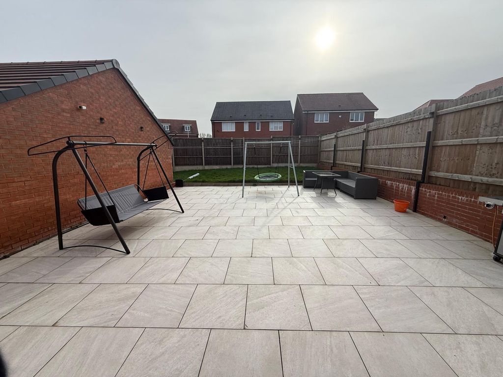 Property photo 3 of 3