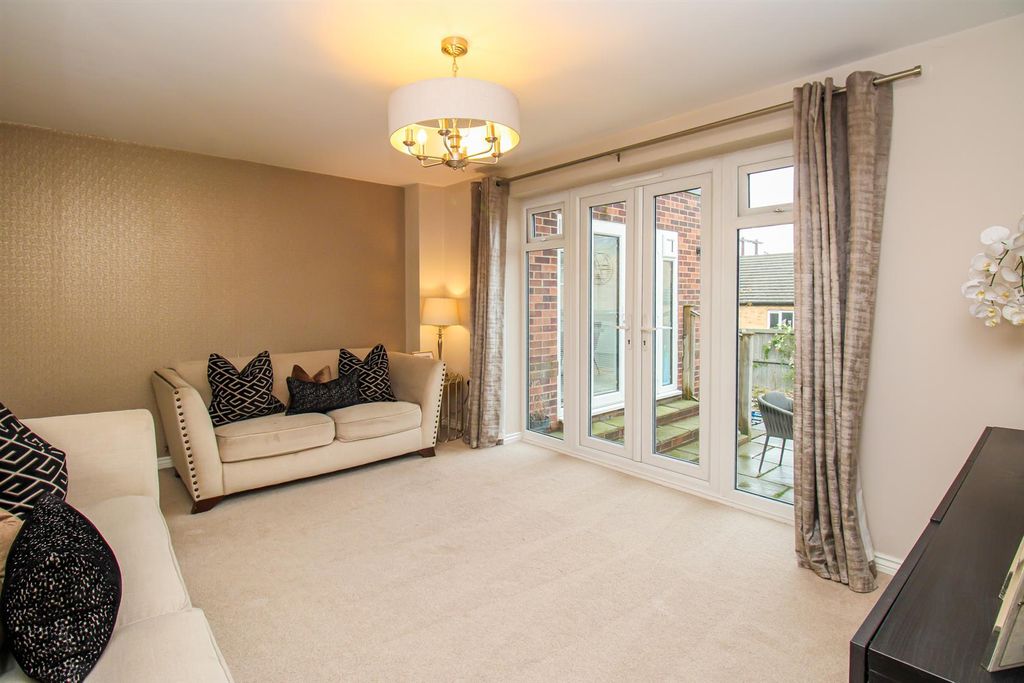 Property photo 2 of 19 Living Room