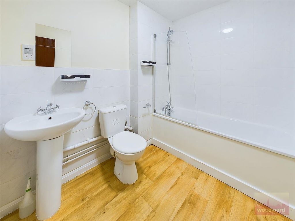 Property photo 3 of 9 Cam01320G0-Pr0283-Still006.Jpg