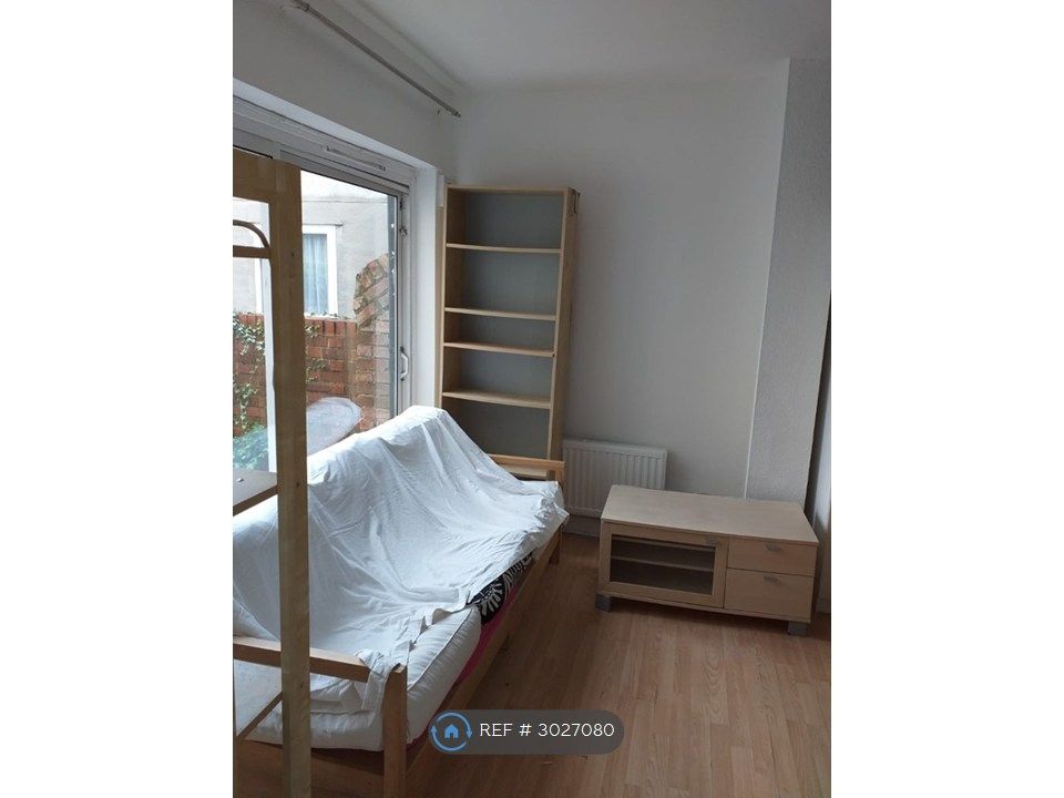 Property photo 3 of 7