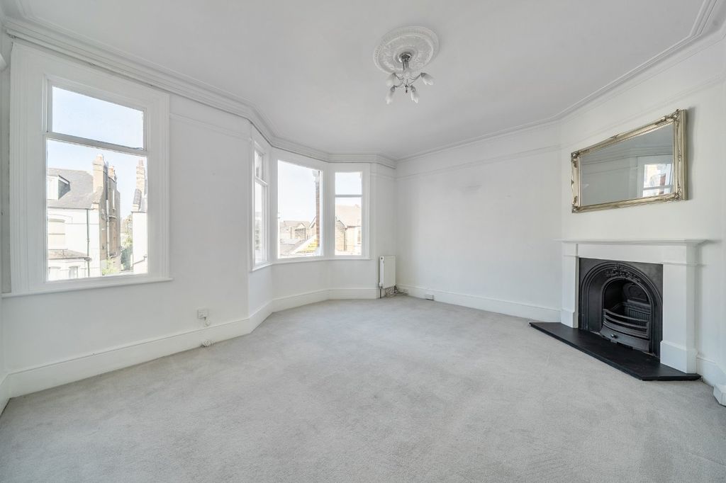 Property photo 2 of 18 Picture No. 03