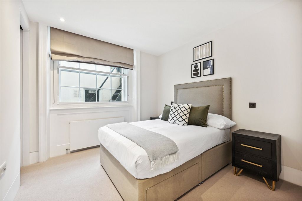 Property photo 3 of 14 Picture No. 32