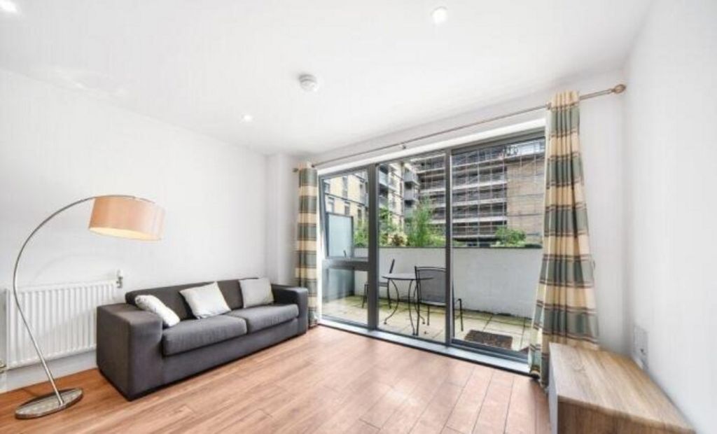 Property photo 1 of 17