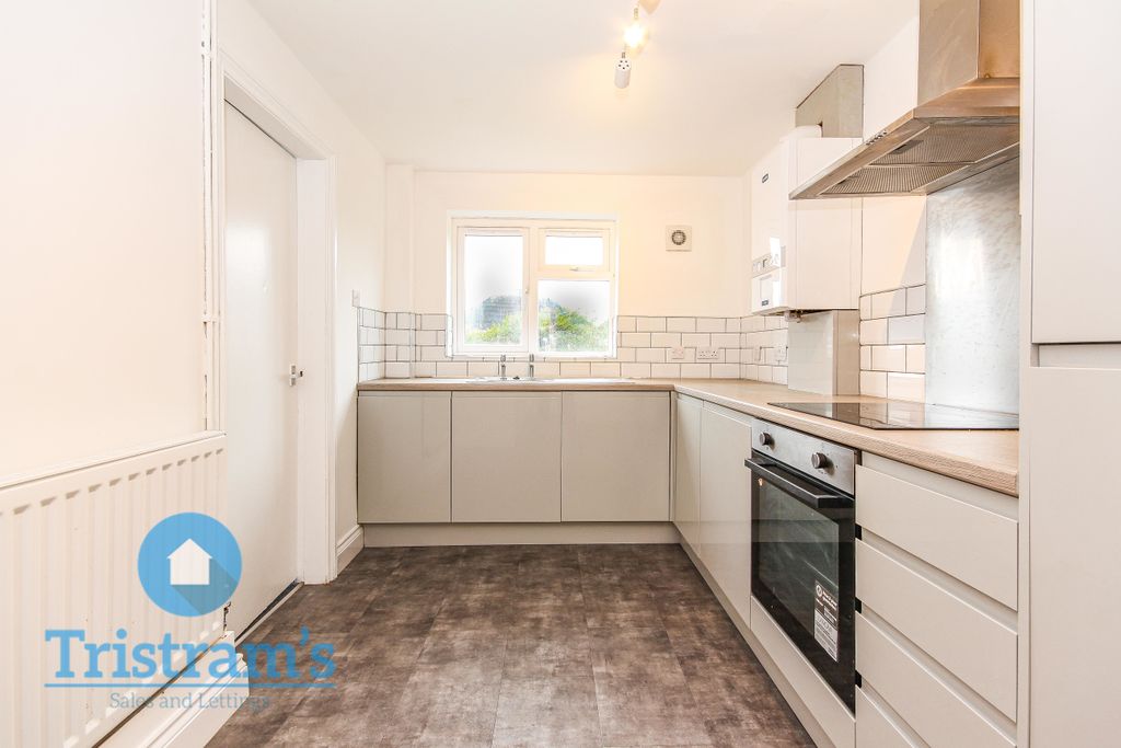 Property photo 2 of 15 Img_2347