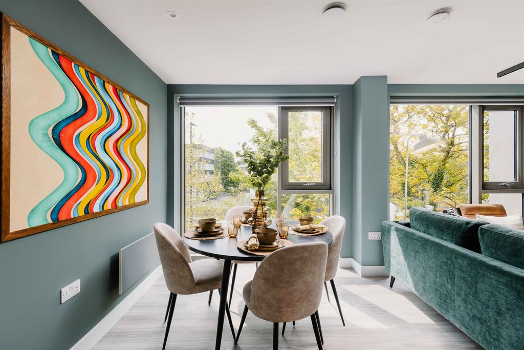 Property photo 2 of 21