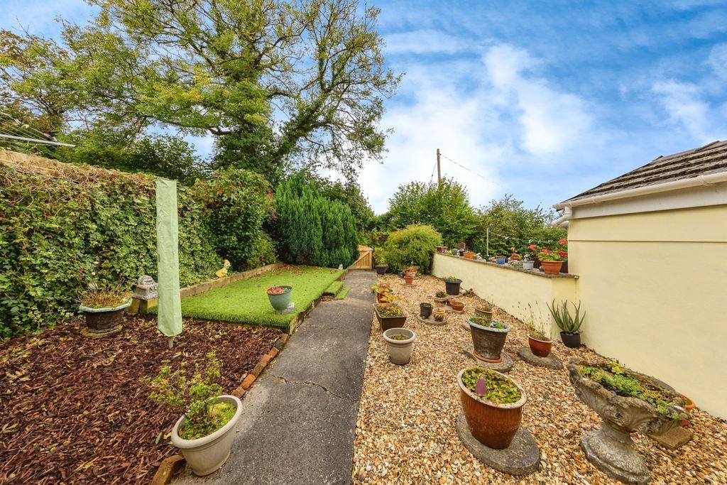 Property photo 2 of 14 Photo