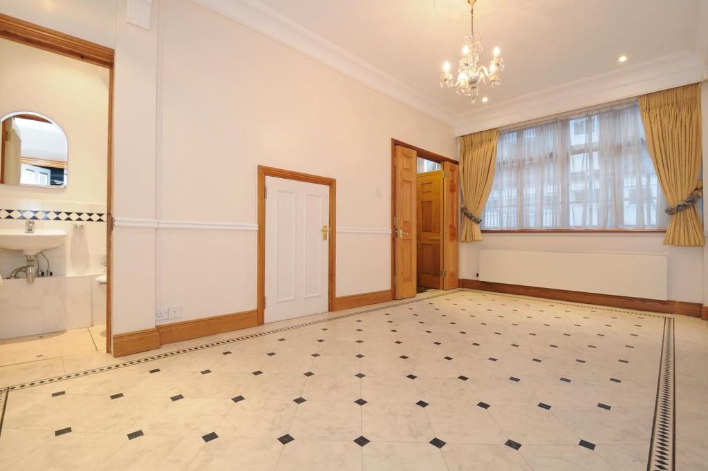 Property photo 2 of 10 Internal View