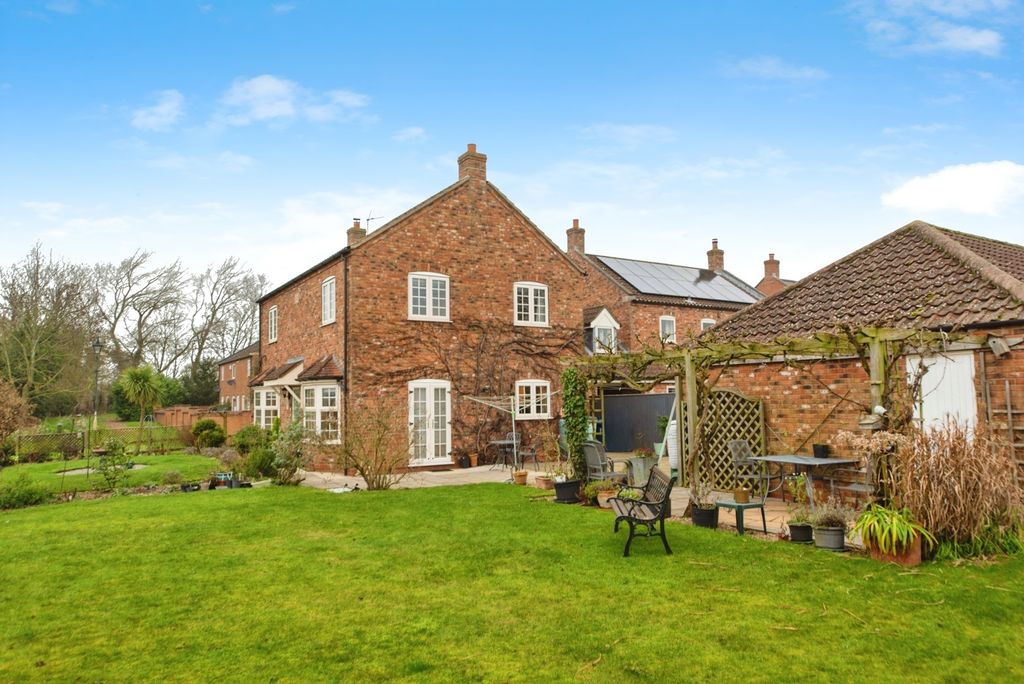 Property photo 2 of 18 Pbox-Img.Jpg