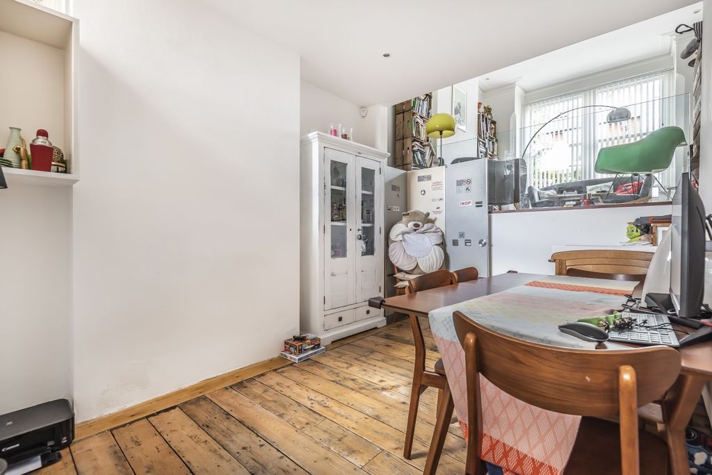Property photo 3 of 13 615271 (11)