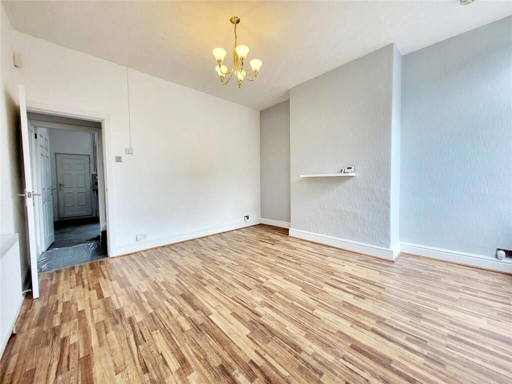 Property photo 3 of 12 Photo 2