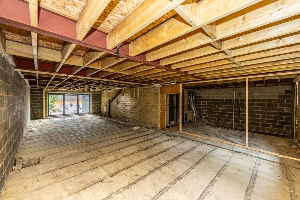 Property photo 3 of 16 Extension