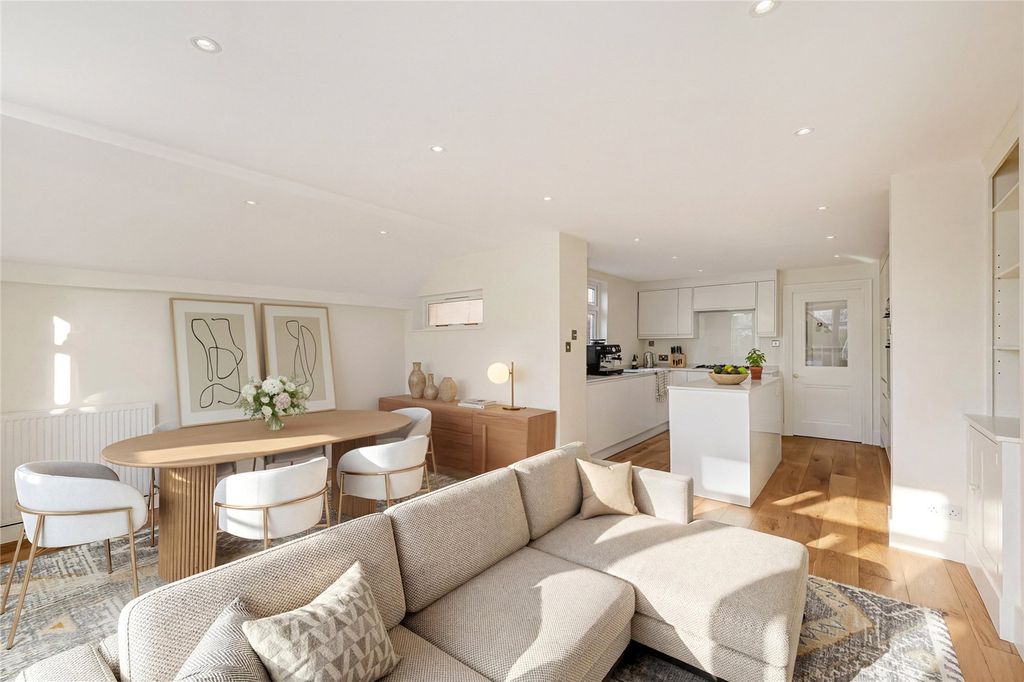 Property photo 3 of 17 Picture No. 27