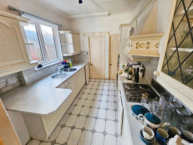 Property photo 2 of 14 Photo 11