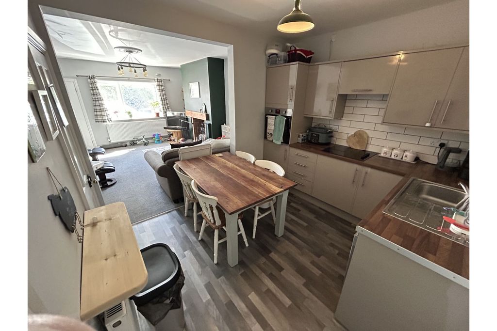 Property photo 3 of 13 Kitchen/Diner