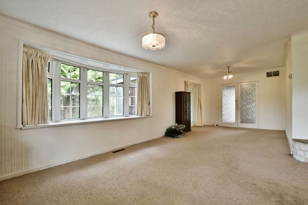 Property photo 3 of 17 Pbox-Img.Jpg