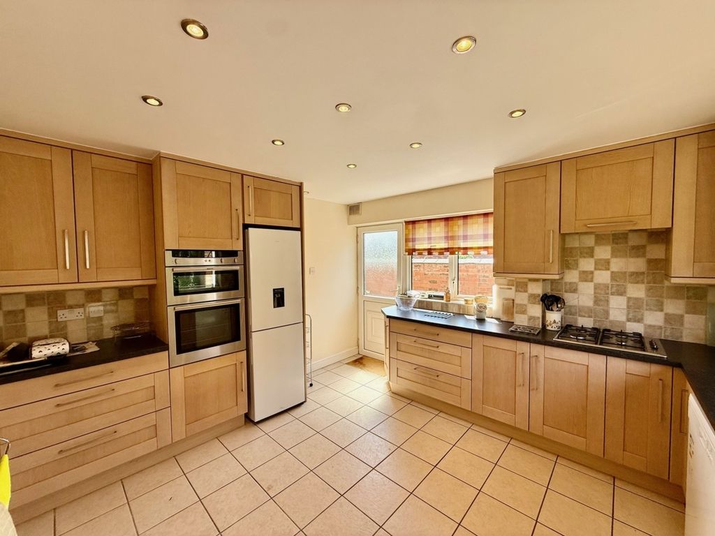 Property photo 3 of 22 Photo 17