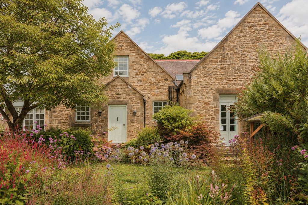 Property photo 1 of 34