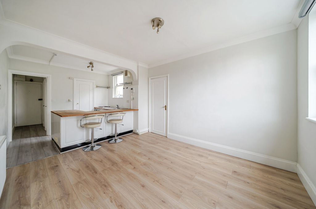 Property photo 2 of 14 1515620-19-1A0618...