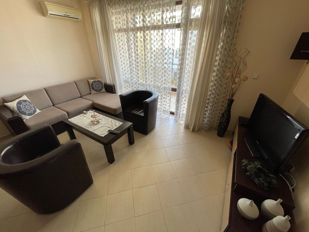 Property photo 3 of 23