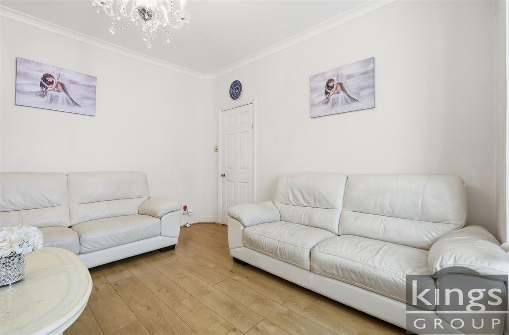 Property photo 3 of 20