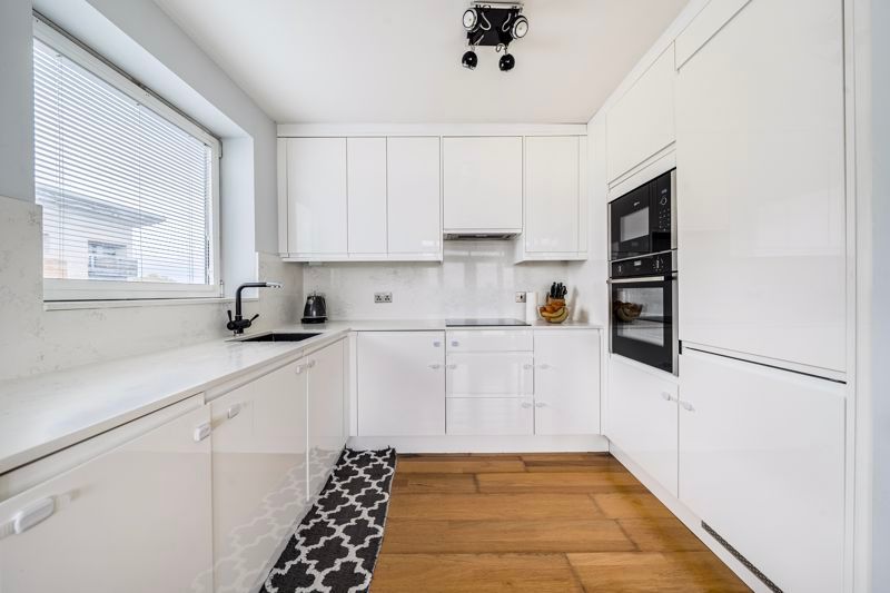 Property photo 1 of 21 Photo 8