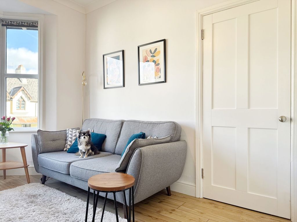 Property photo 2 of 28