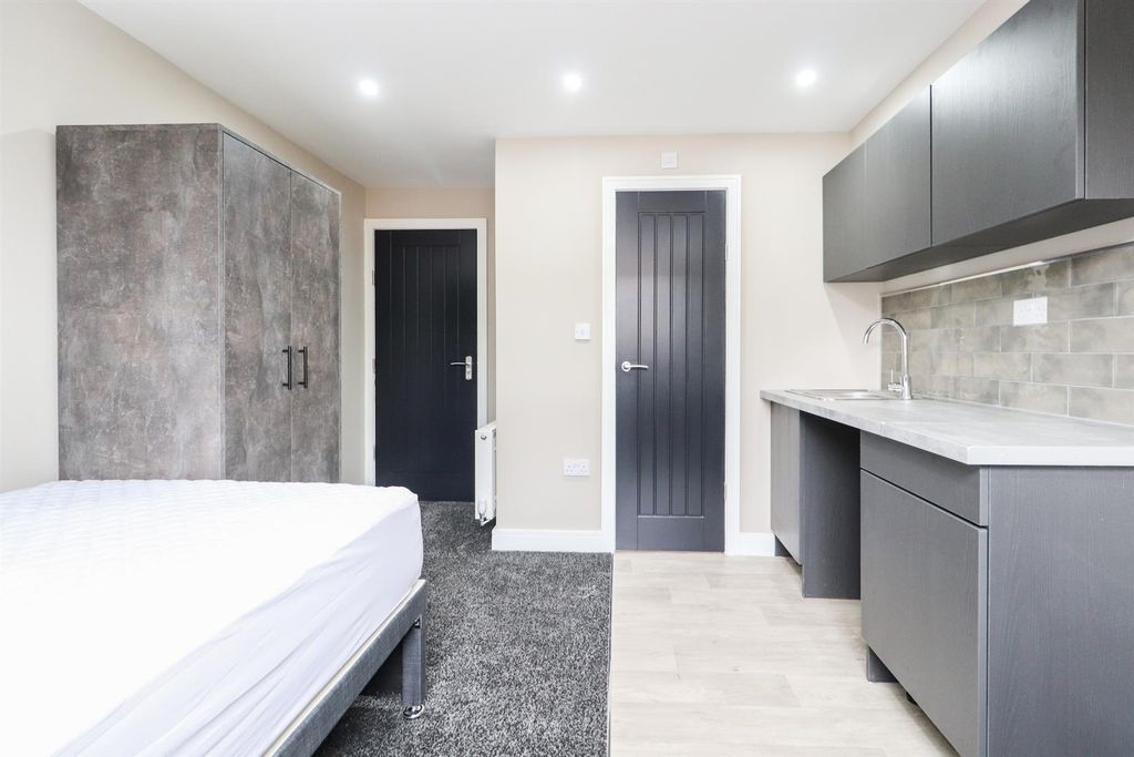 Property photo 2 of 9 King Richard-16.Jpg