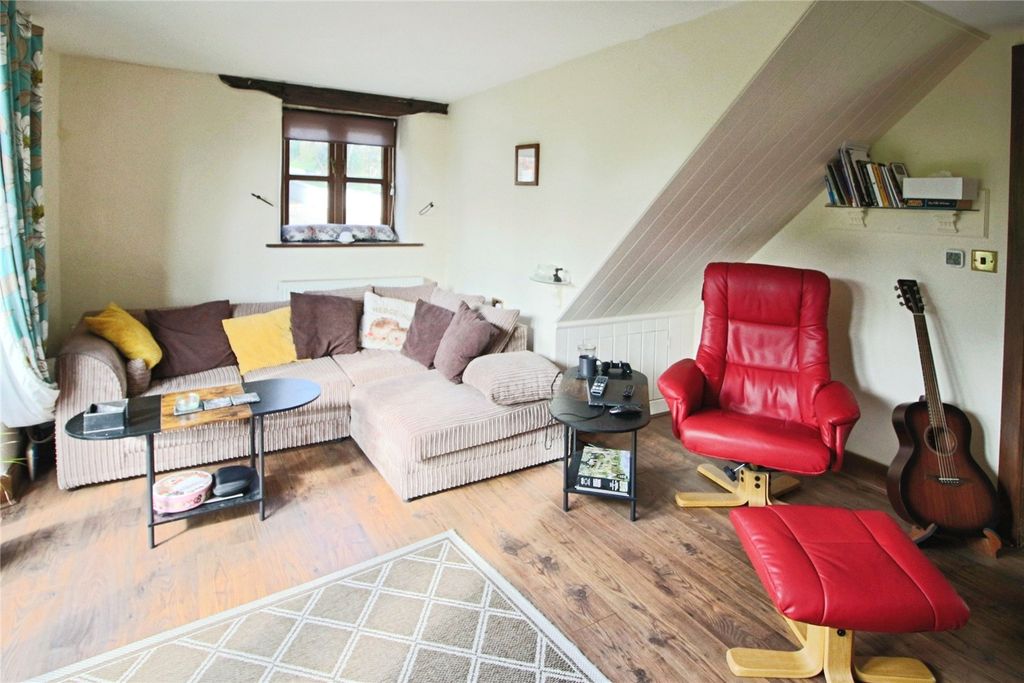 Property photo 3 of 16 Picture No. 17