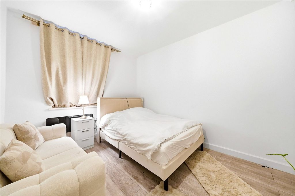 Property photo 3 of 8 Picture No. 10